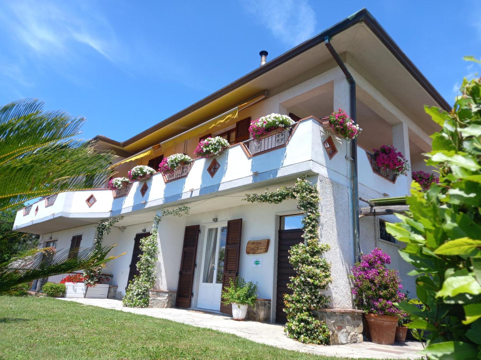 Il Colle Della Brina Hotel Sarzana Exterior photo